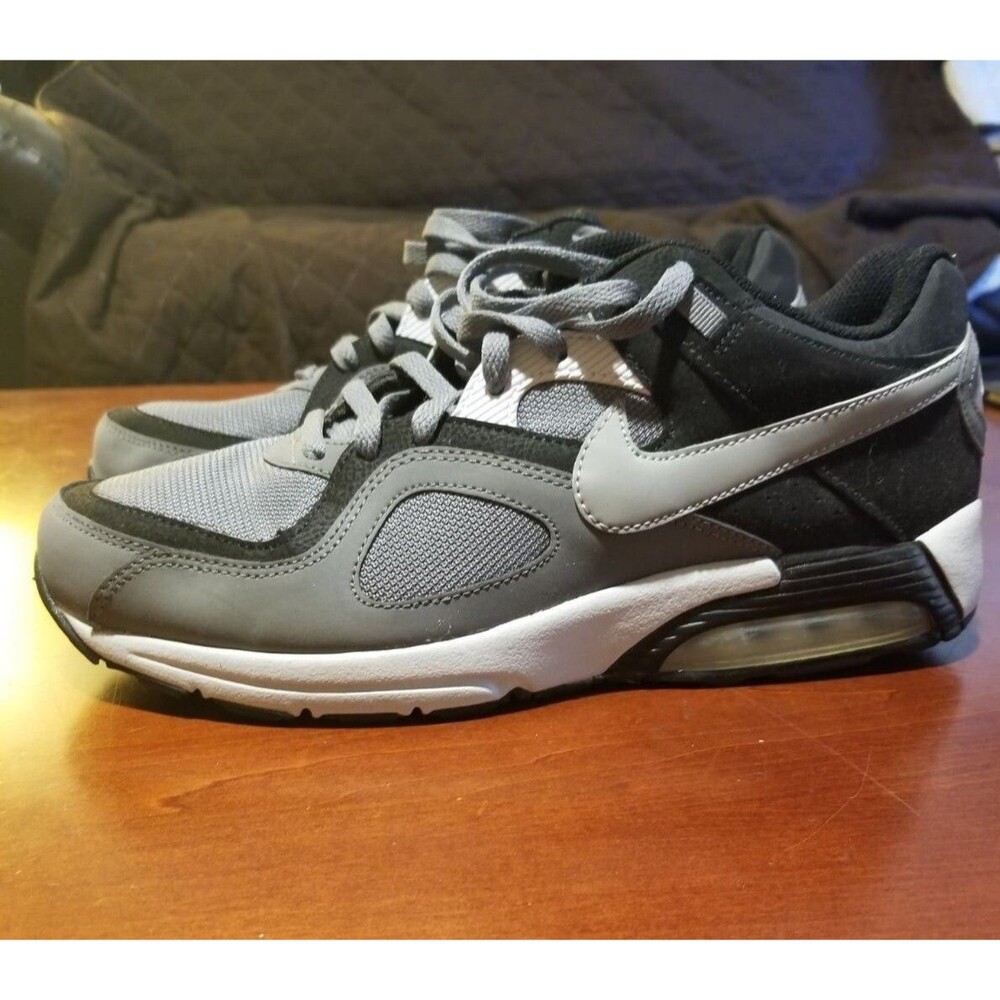 Nike Air Max Go Strong Size 10